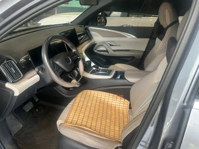 BYD Song Pro — Фото автомобиля 10