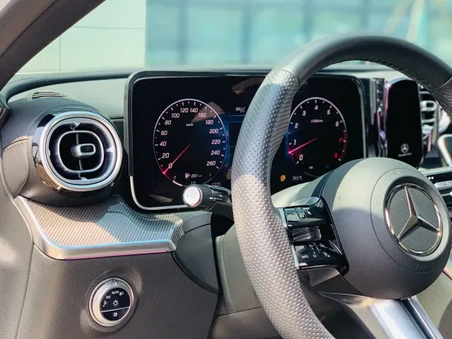 Mercedes-Benz C-Class — Фото автомобиля 6