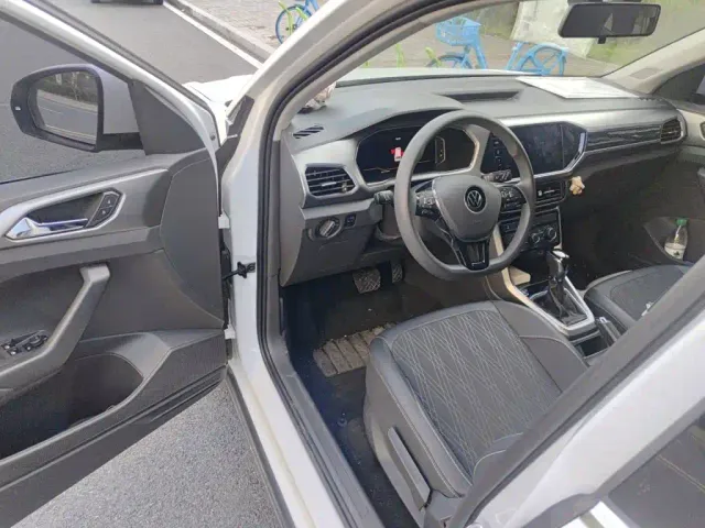 Volkswagen T-Cross — Фото автомобиля 12