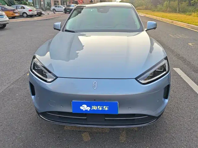 Aito M5 — Фото автомобиля 2