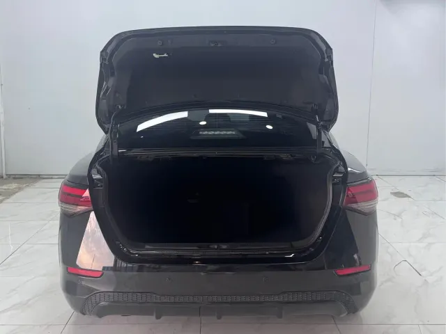 Nissan Sylphy — Фото автомобиля 18