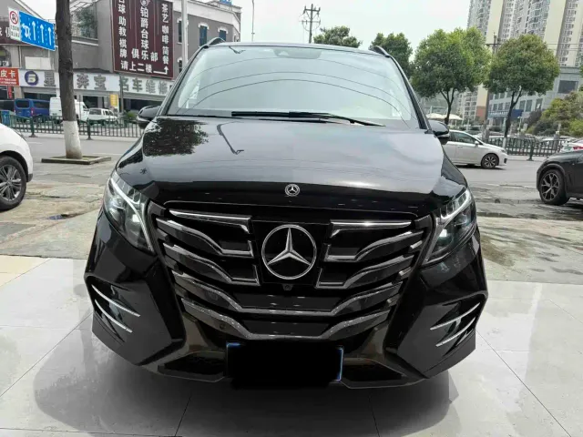 Mercedes-Benz V-Class — Фото автомобиля 2