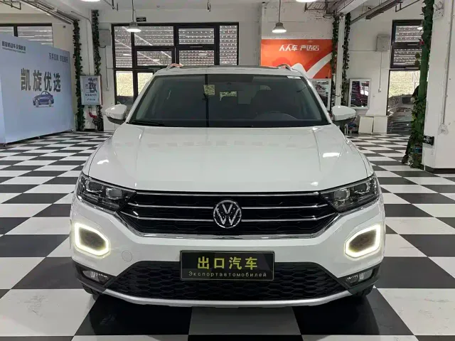 Volkswagen T-Roc — Фото автомобиля 2