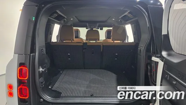 Land Rover Defender L663 — Фото автомобиля 25