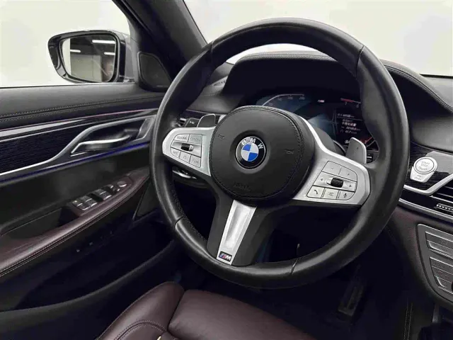 BMW 7 Series — Фото автомобиля 9