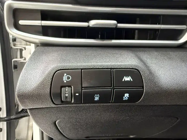 Hyundai Elantra — Фото автомобиля 9