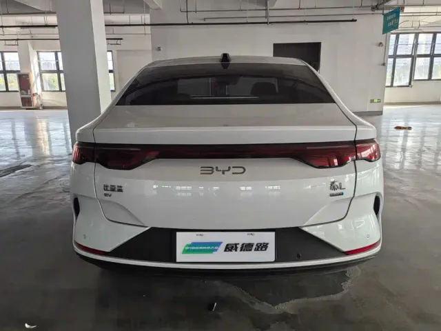 BYD Qin L — Фото автомобиля 4