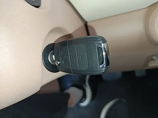 Wuling Hongguang Mini EV — Фото автомобиля 8