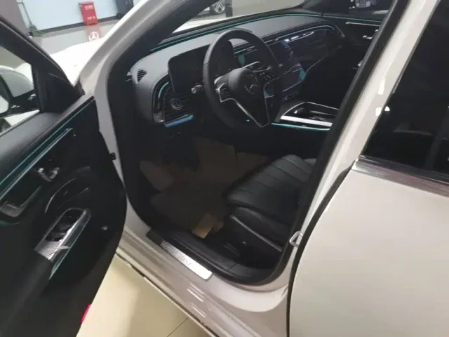 Mercedes-Benz E-Class — Фото автомобиля 14