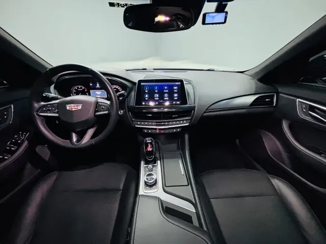 Cadillac CT5 — Фото автомобиля 10
