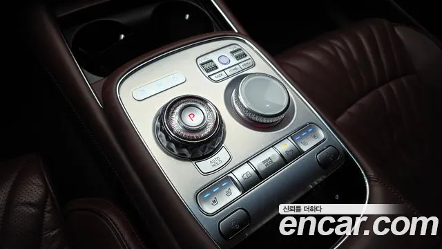 Genesis G90 Бензин 3.5 турбо AWD — Фото автомобиля 9