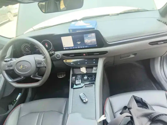 Hyundai Sonata — Фото автомобиля 12