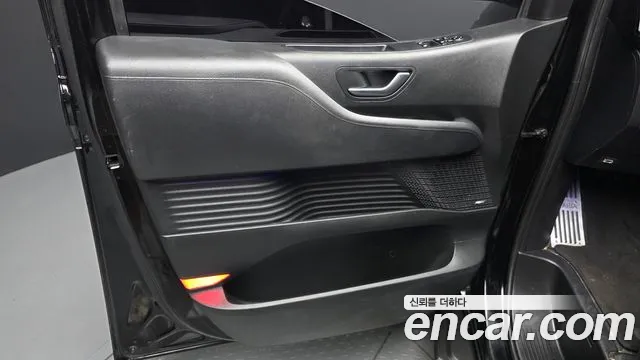 Hyundai Staria Staria L3.5 Lounge 9 мест — Фото автомобиля 24