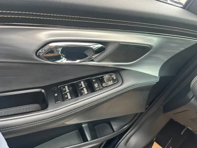 GAC Trumpchi GS8 — Фото автомобиля 20