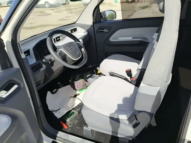 Wuling Hongguang Mini EV — Фото автомобиля 14