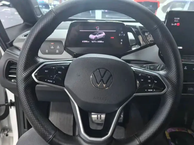 Volkswagen ID.3 — Фото автомобиля 8