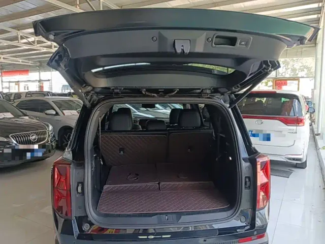 GAC Trumpchi GS8 — Фото автомобиля 18