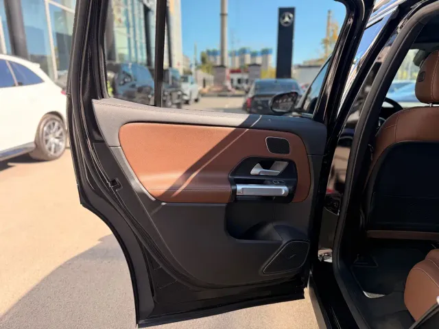 Mercedes-Benz EQB — Фото автомобиля 16