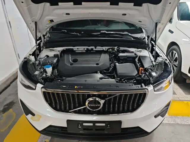 Volvo XC40 — Фото автомобиля 19