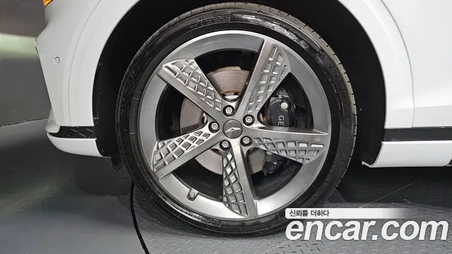 Genesis GV70 2.2 Дизель AWD — Фото автомобиля 4