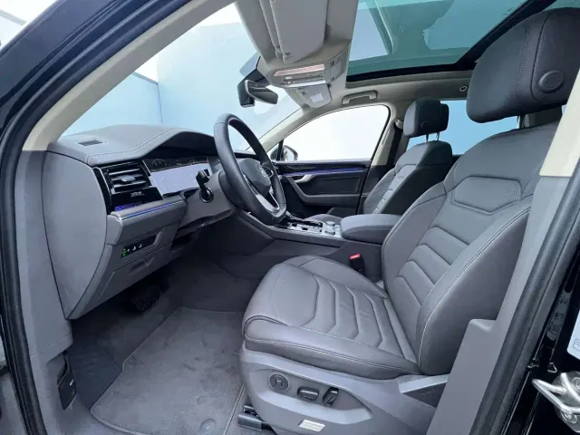 Volkswagen Touareg — Фото автомобиля 16