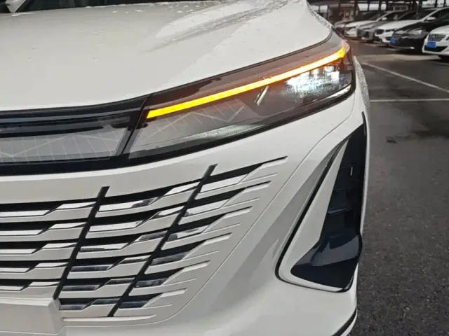 Changan CS75 Plus — Фото автомобиля 23
