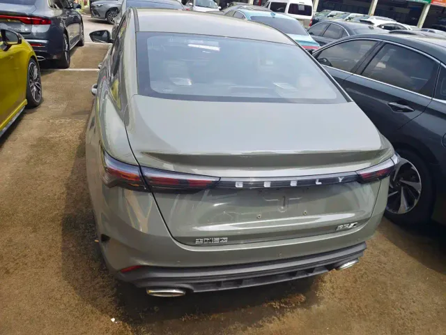 Geely Binrui — Фото автомобиля 14