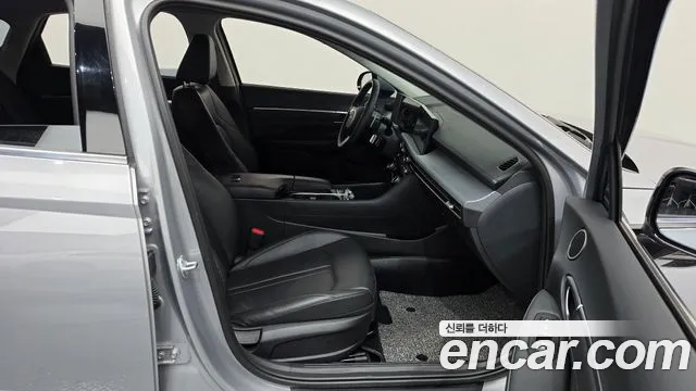 Hyundai Sonata — Фото автомобиля 16