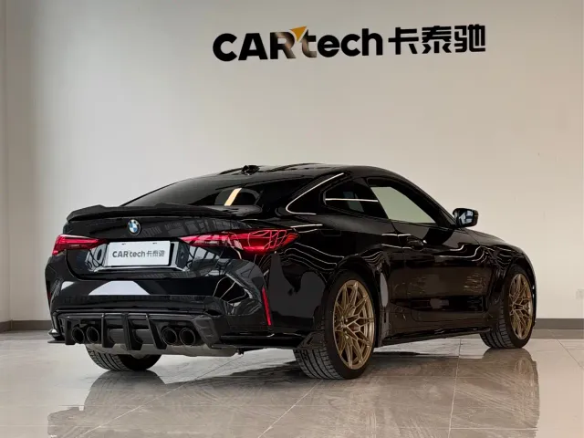 BMW M4 — Фото автомобиля 4