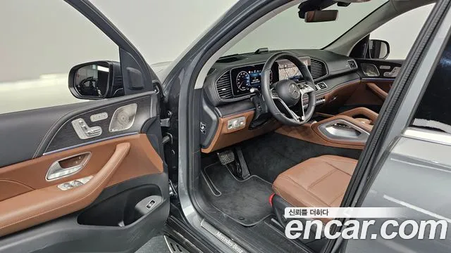 Mercedes-Benz GLE-Class — Фото автомобиля 9