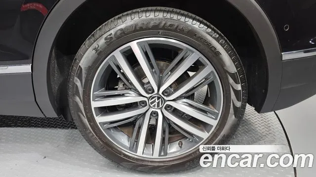 Volkswagen Tiguan — Фото автомобиля 6