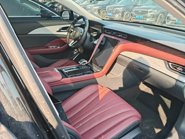 Hongqi H5 — Фото автомобиля 5