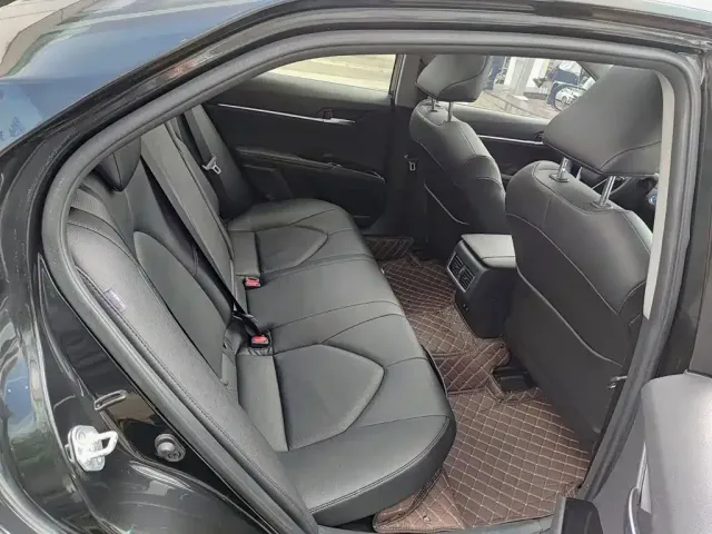 Toyota Camry — Фото автомобиля 11