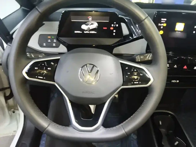 Volkswagen ID.3 — Фото автомобиля 10