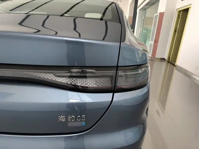 BYD Seal 05 DM-i — Фото автомобиля 7