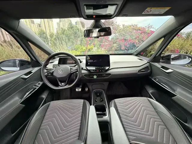Volkswagen ID.3 — Фото автомобиля 4