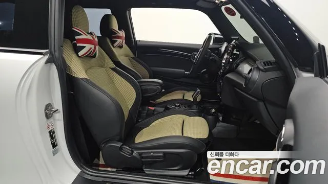 MINI Cooper Cooper Electric — Фото автомобиля 10