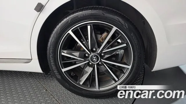 Hyundai Grandeur Новый Grandeur IG — Фото автомобиля 17