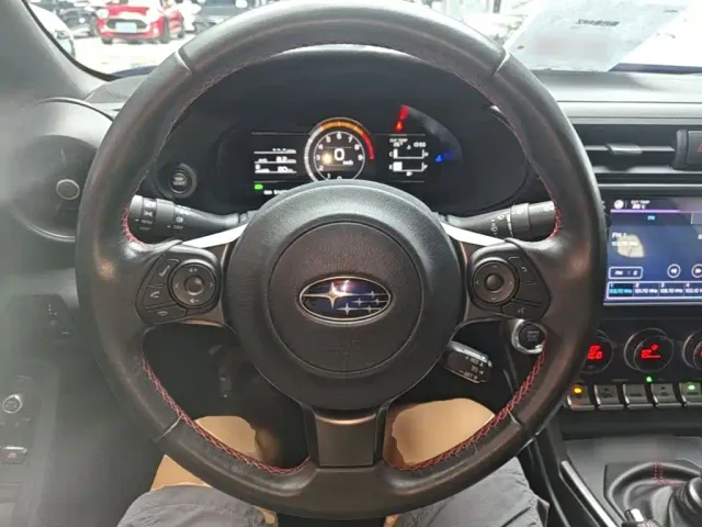Subaru BRZ — Фото автомобиля 10
