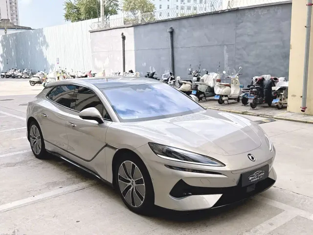 Denza Z9GT — Фото автомобиля 19