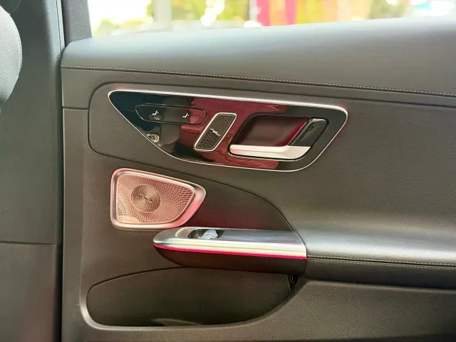 Mercedes-Benz C-Class — Фото автомобиля 15