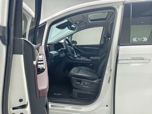 GAC Trumpchi M8 — Фото автомобиля 10