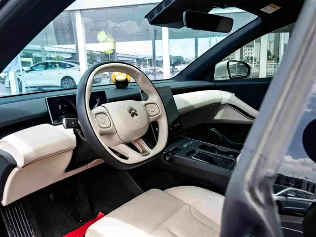 Nio ET5 Touring — Фото автомобиля 10