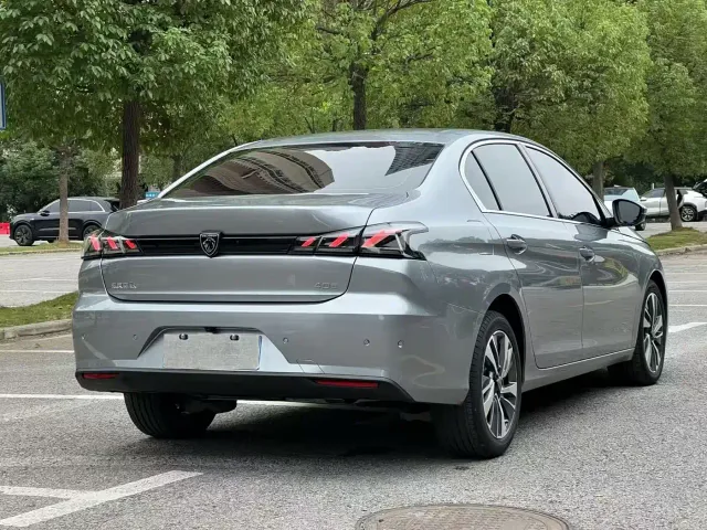 Peugeot 408 — Фото автомобиля 5