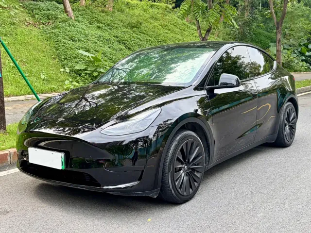 Фотография автомобиля — Tesla Model Y