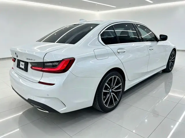 BMW 3 Series — Фото автомобиля 3