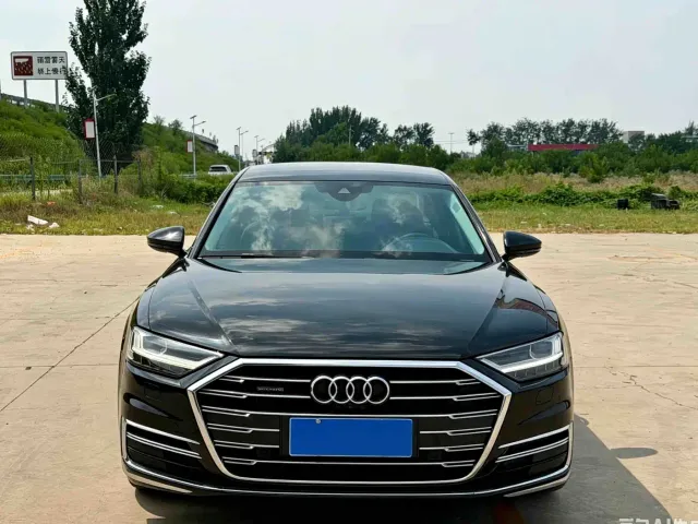 Audi A8 — Фото автомобиля 2