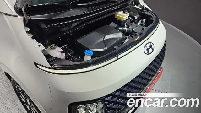 Hyundai Staria Staria 4WD Lounge 7 мест — Фото автомобиля 6