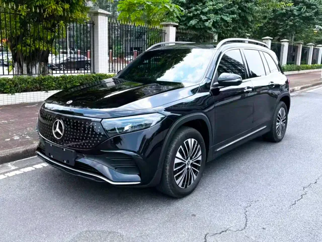 Фотография автомобиля — Mercedes-Benz EQB