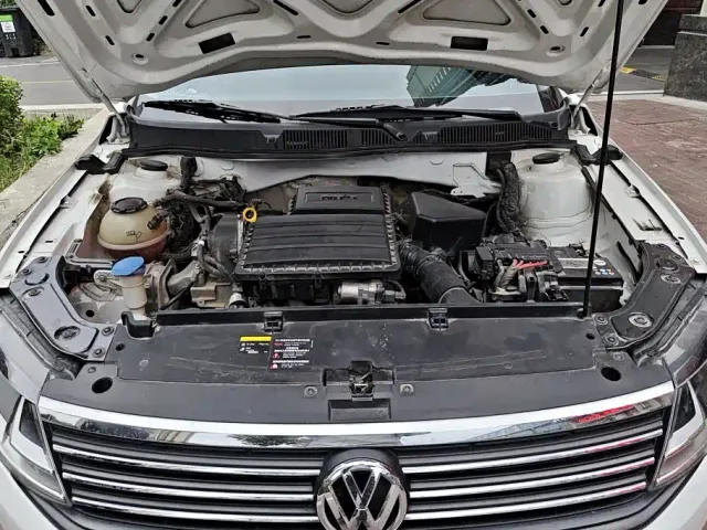 Volkswagen Lavida — Фото автомобиля 10